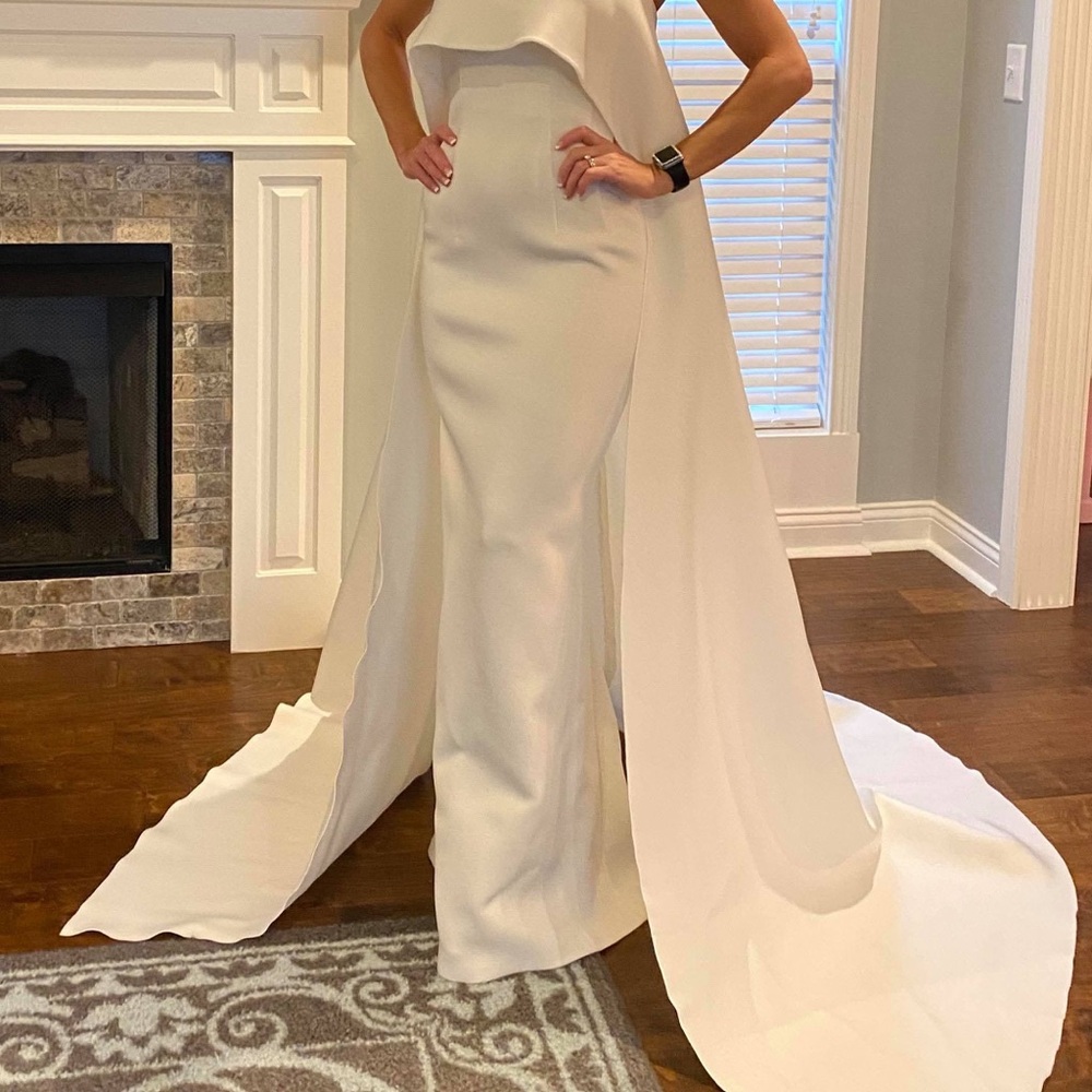 White Strapless Sleeveless Bridal Gown